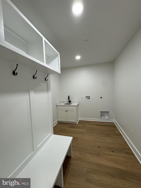 121 Clifton St