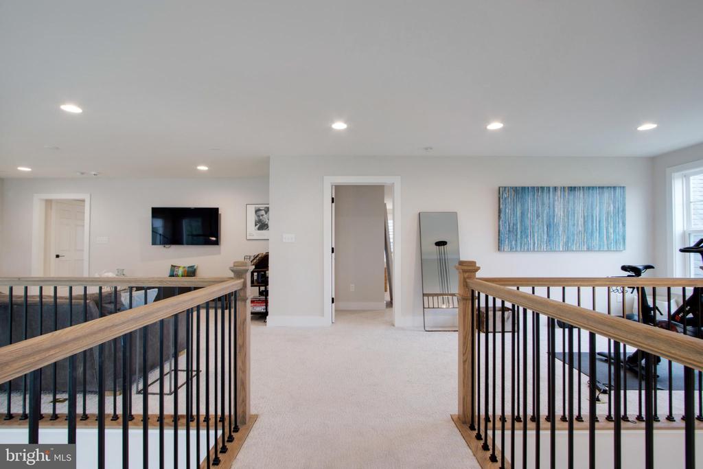 16672 New Rd