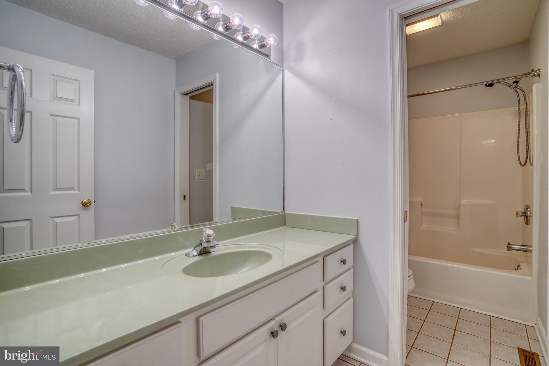 33095 Grape Vine Ct
