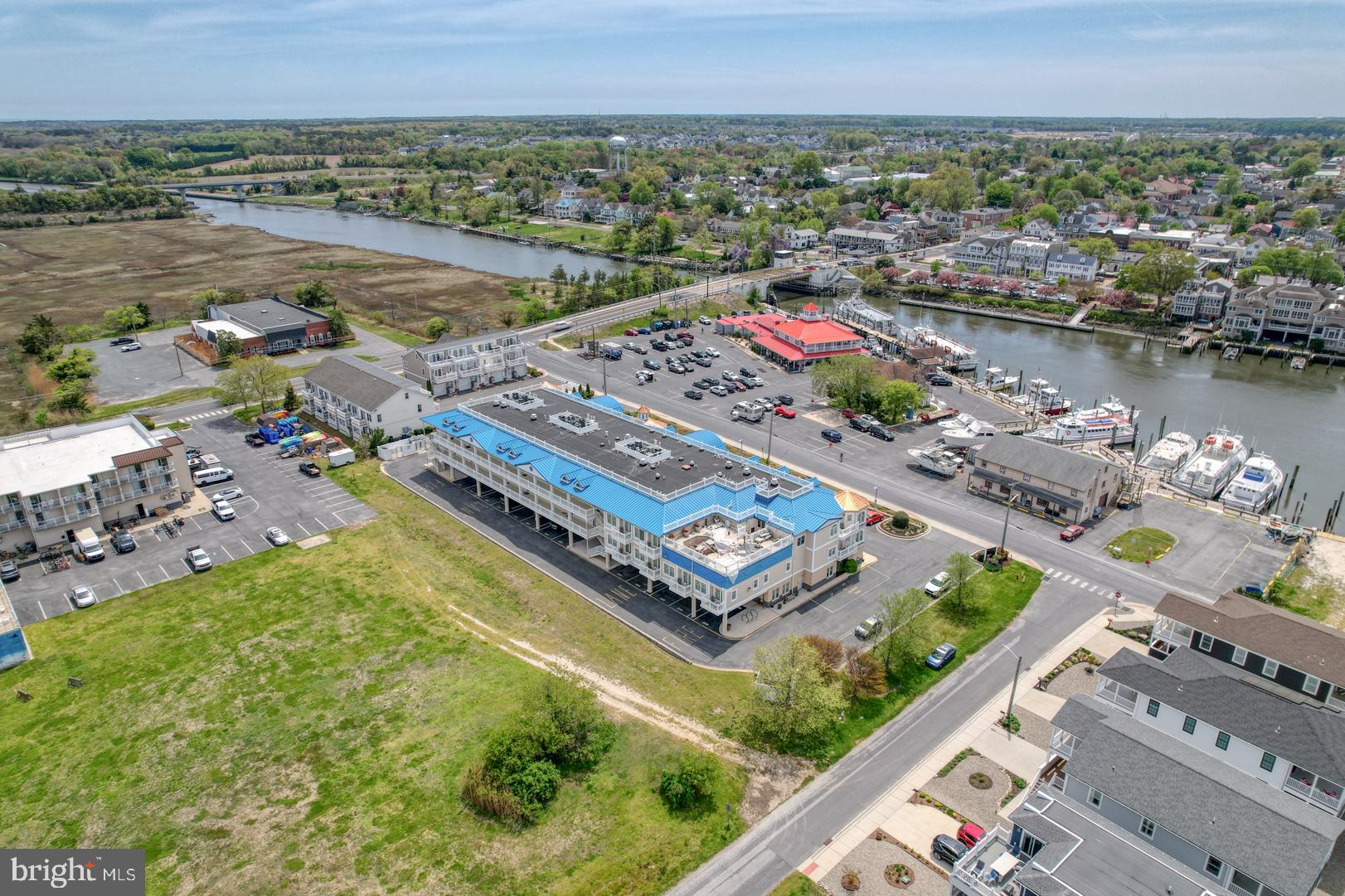 110 ANGLERS ROAD 204