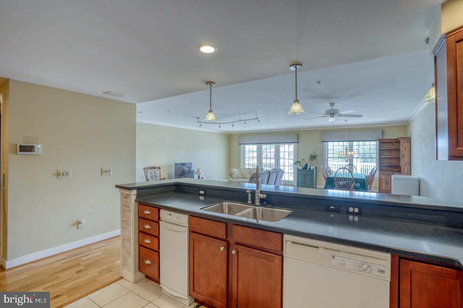 110 ANGLERS ROAD 204