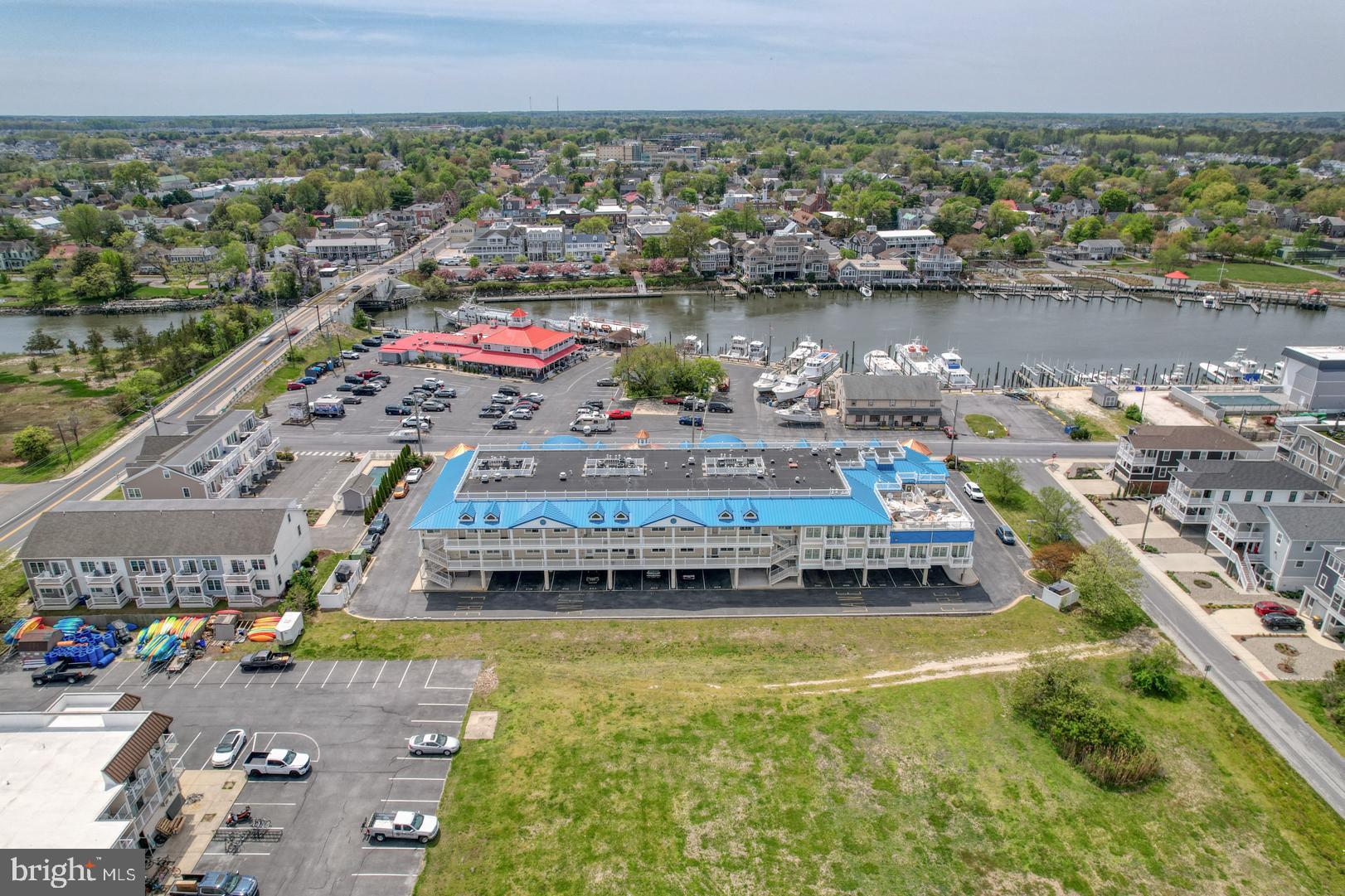 110 ANGLERS ROAD 204