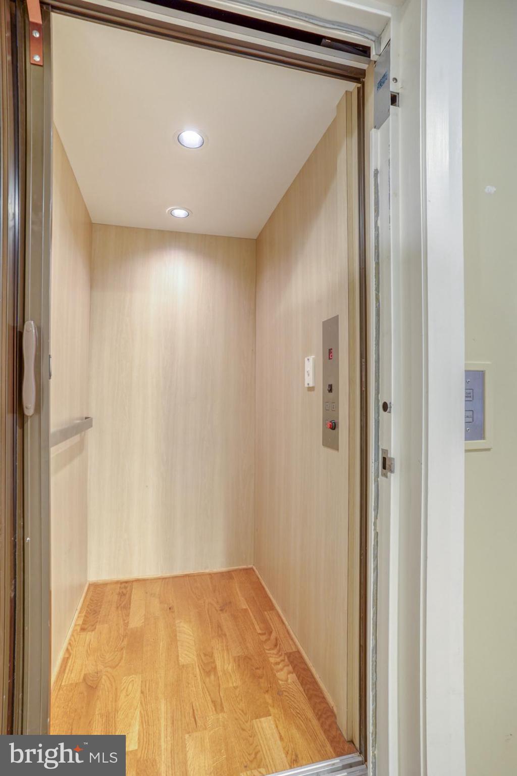 110 ANGLERS ROAD 204