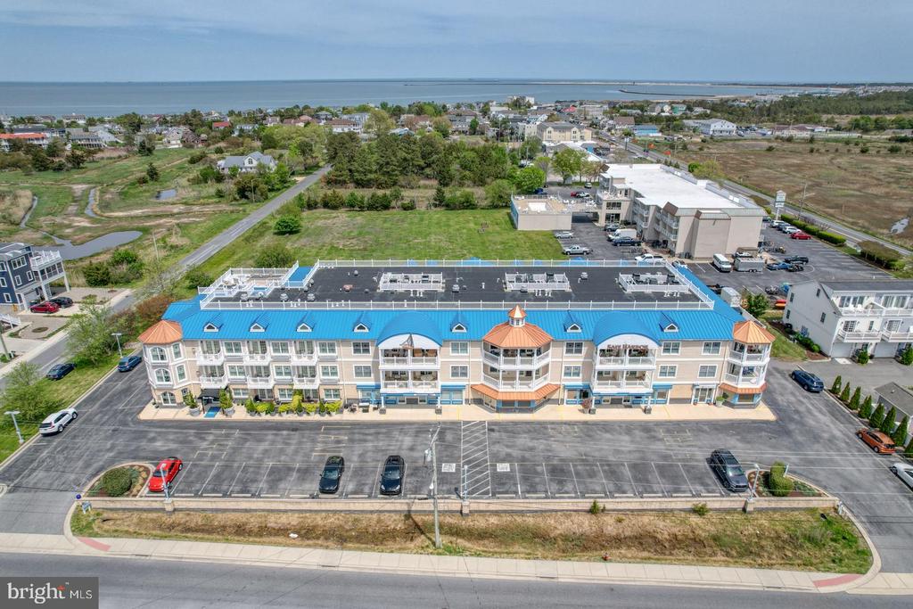 110 ANGLERS ROAD 204