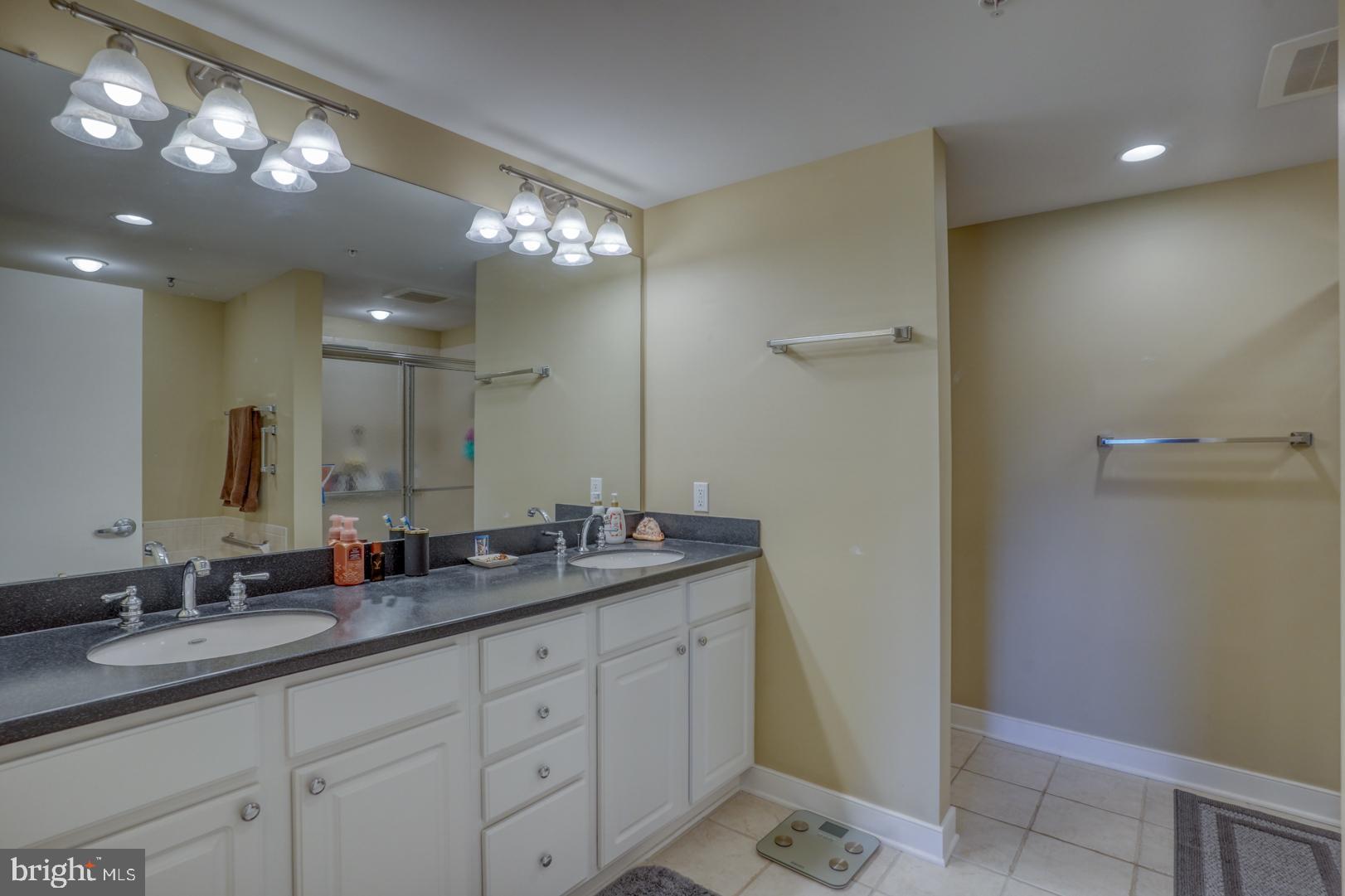 110 ANGLERS ROAD 204