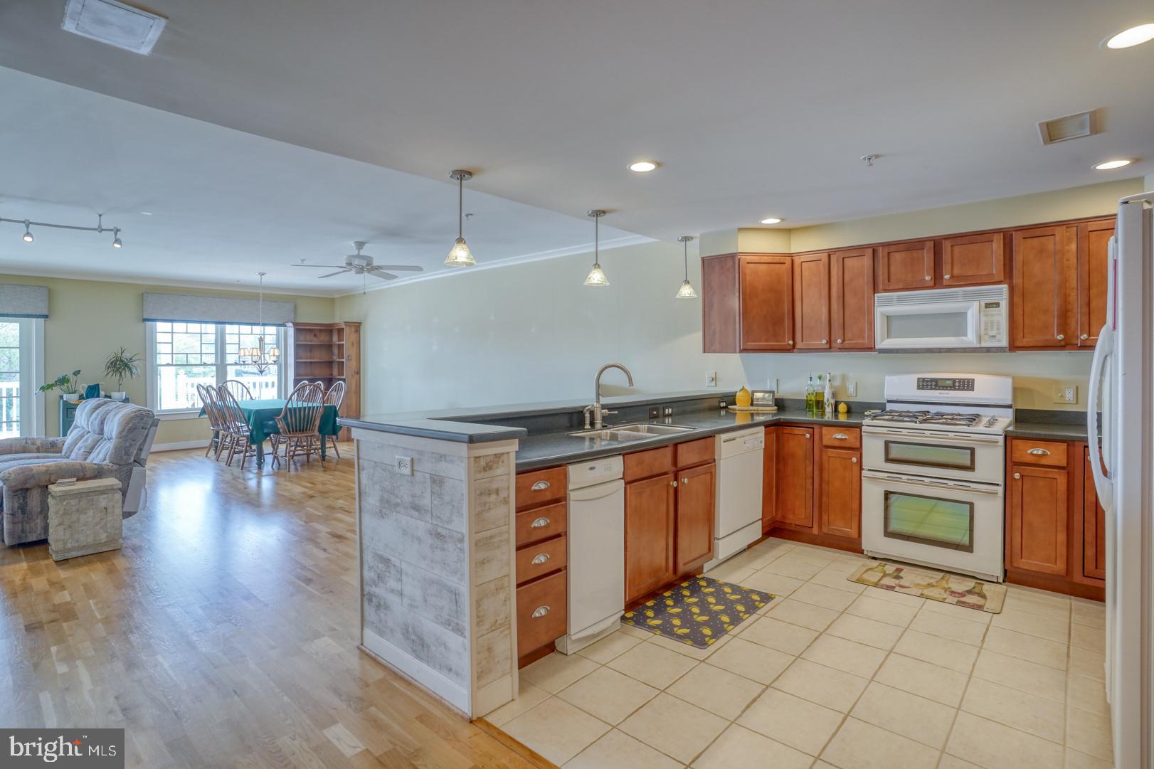 110 ANGLERS ROAD 204