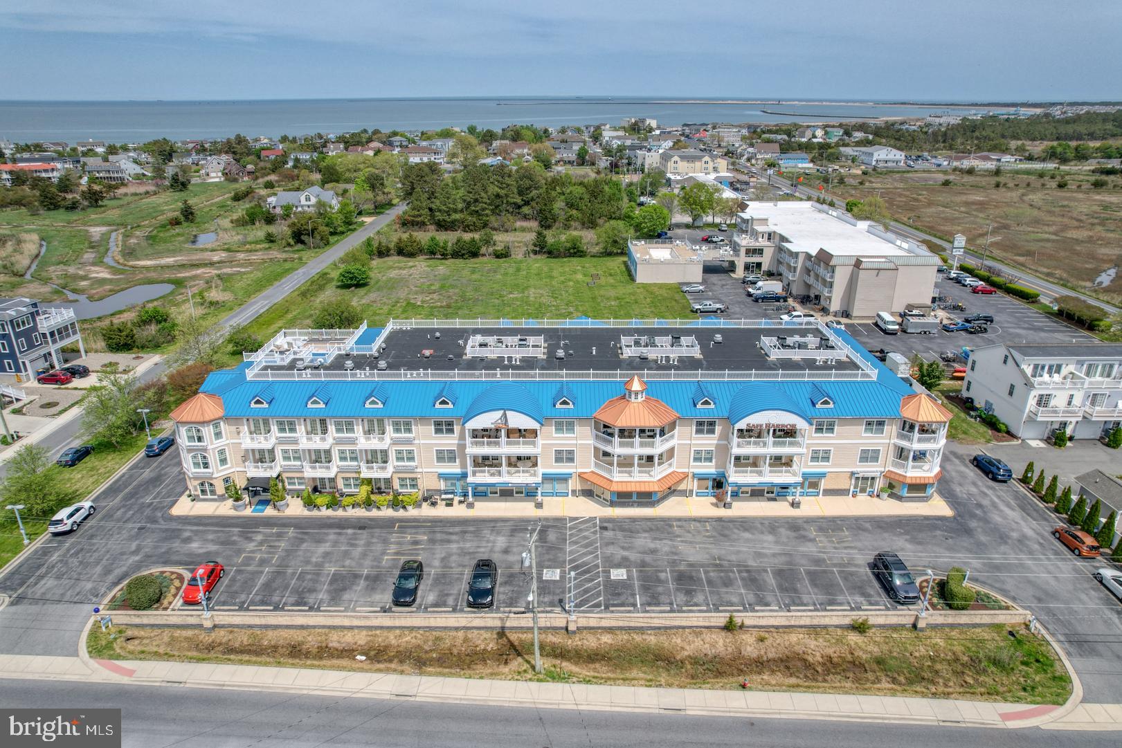 110 ANGLERS ROAD 204