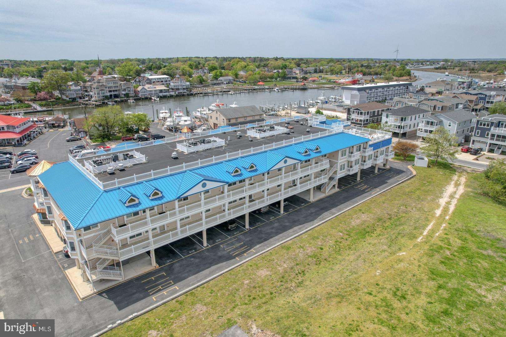 110 ANGLERS ROAD 204