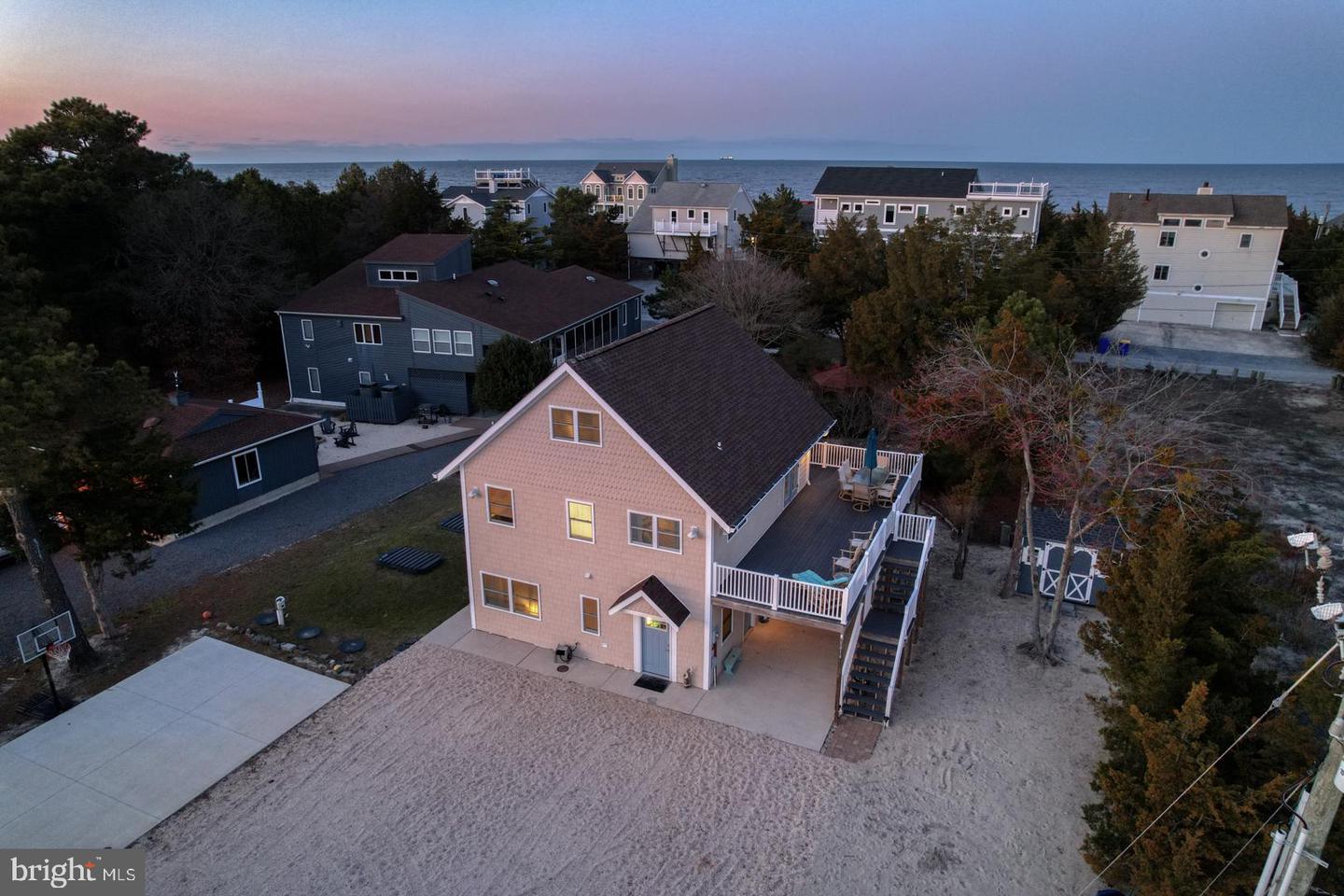 1614 N Bay Shore Dr