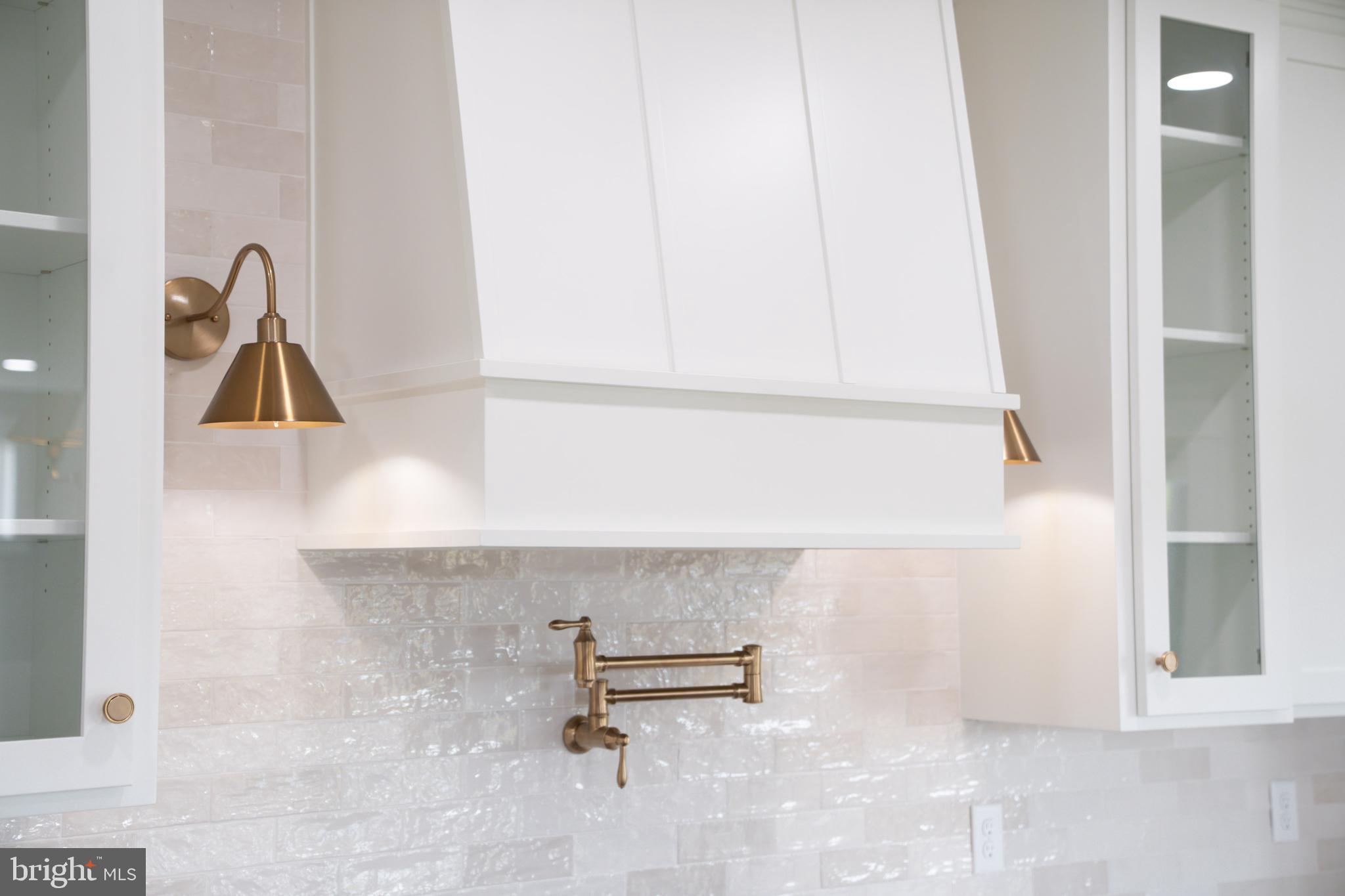 22430 HUMMINGBIRD ROAD