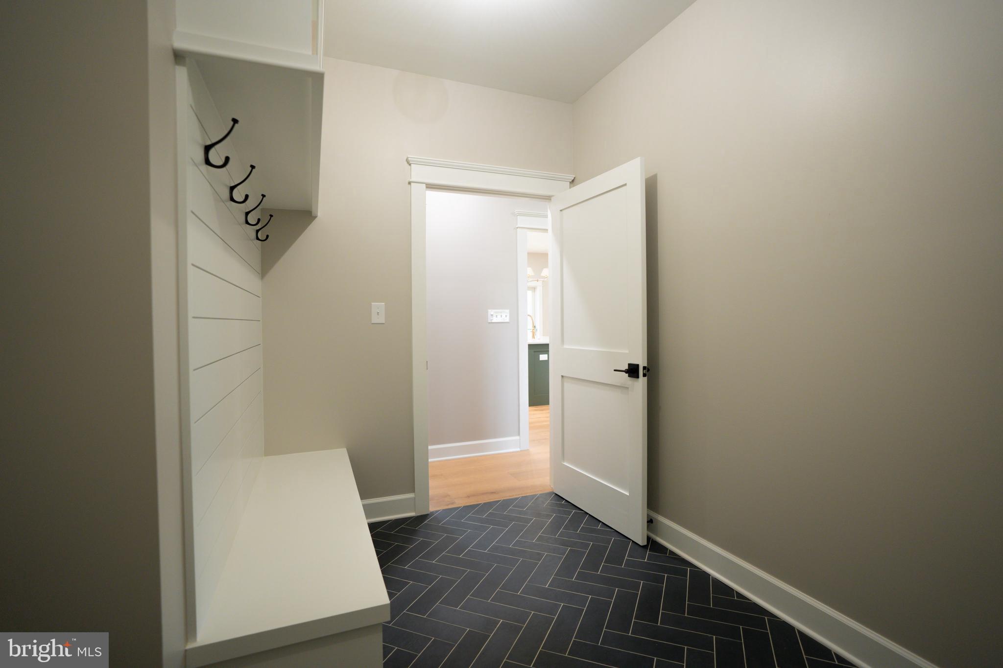 22430 HUMMINGBIRD ROAD