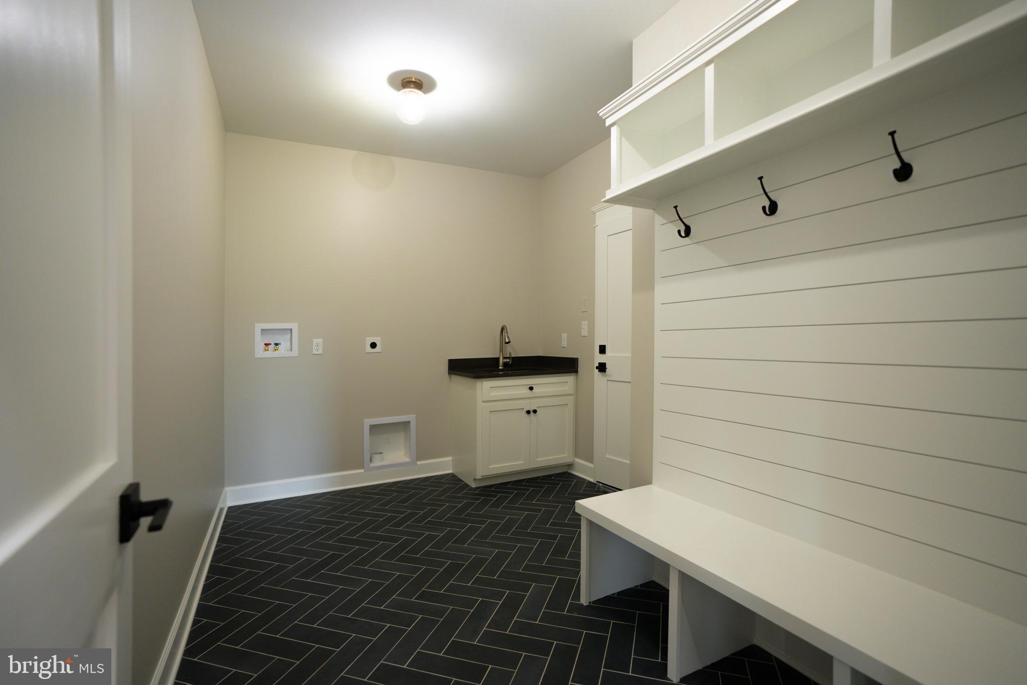 22430 HUMMINGBIRD ROAD