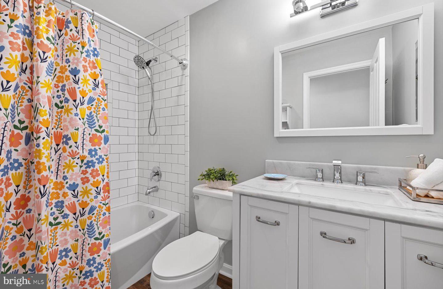 21 CANAL LANDING COURT