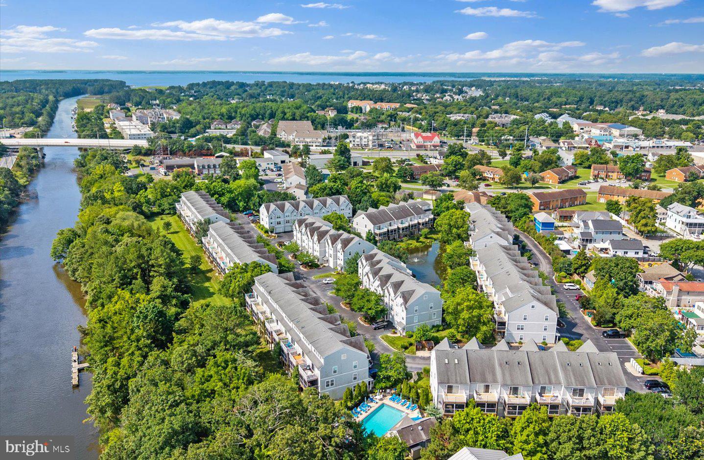 21 CANAL LANDING COURT