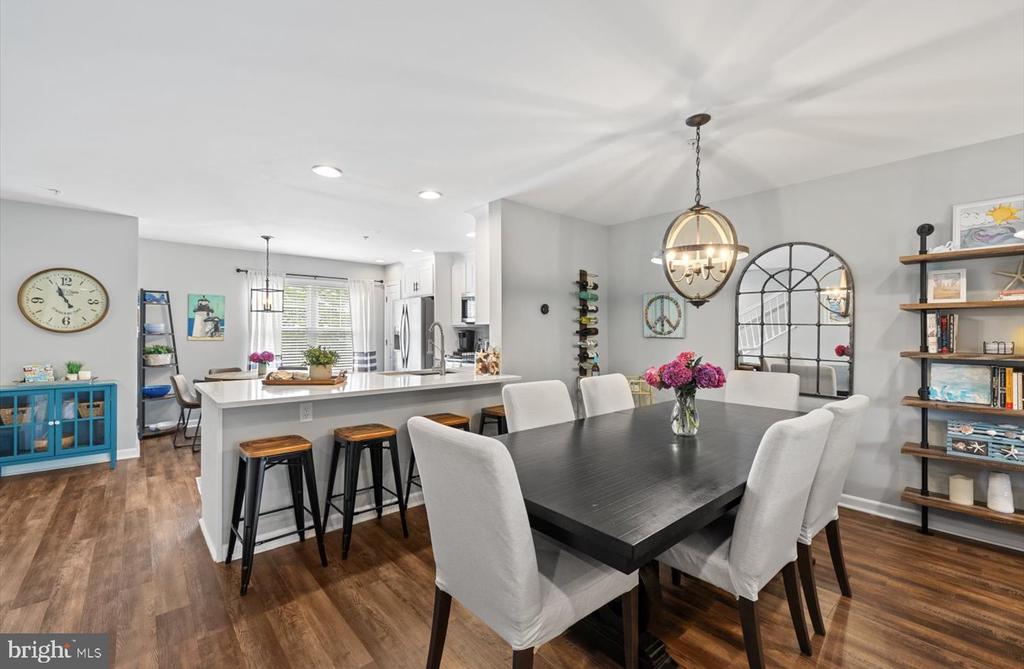 21 CANAL LANDING COURT