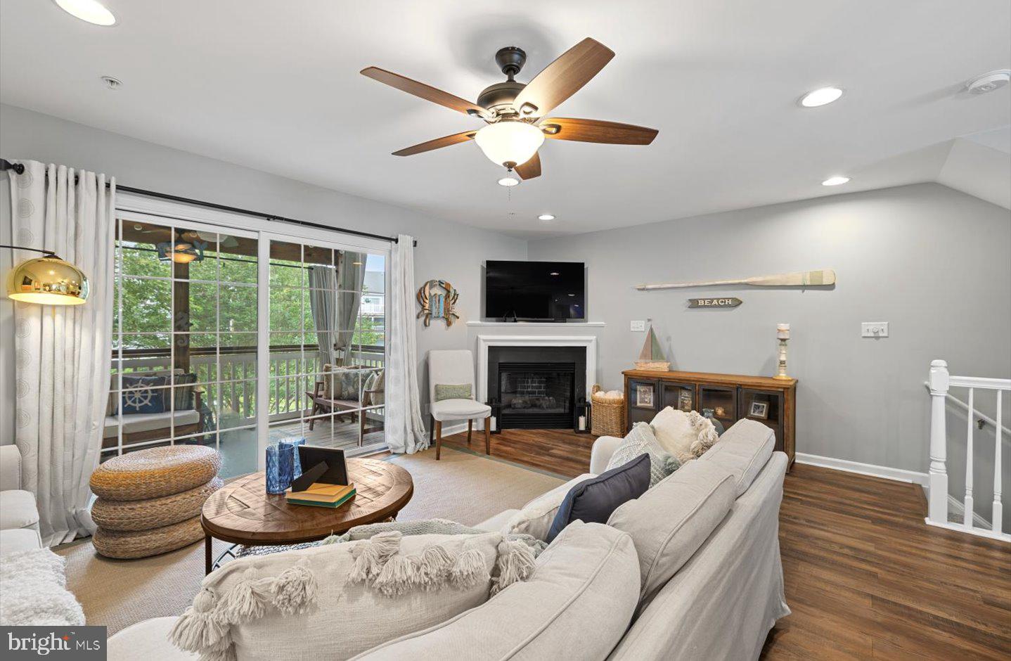 21 CANAL LANDING COURT