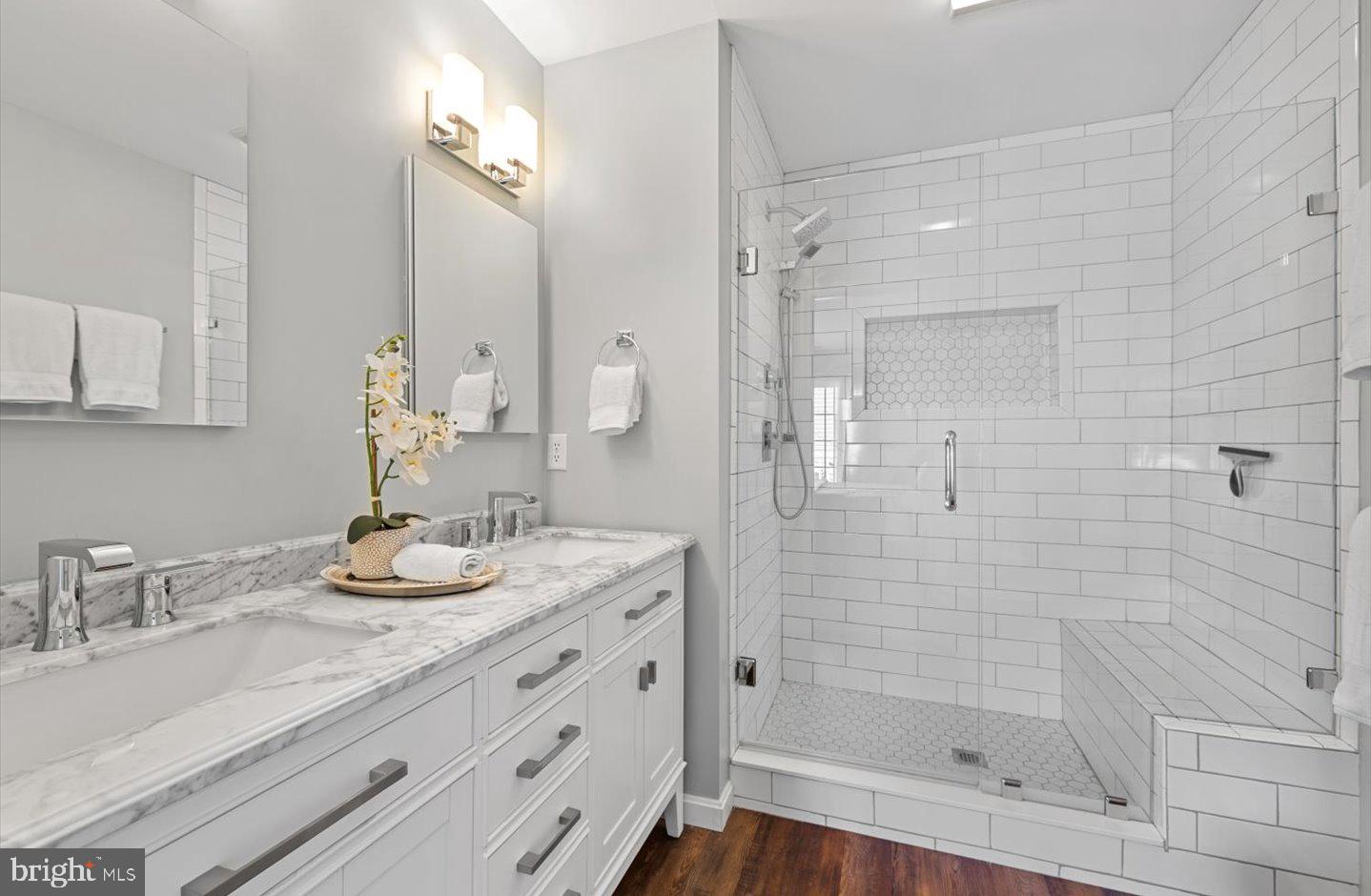 21 CANAL LANDING COURT