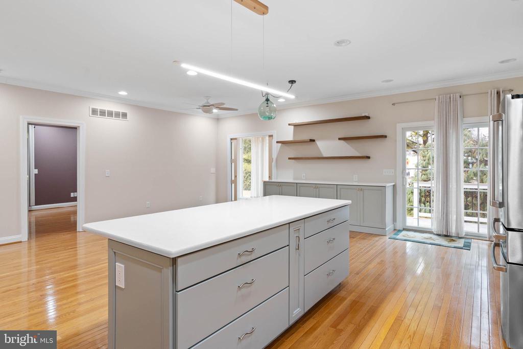 20234 WHITEHEAD CIRCLE 100