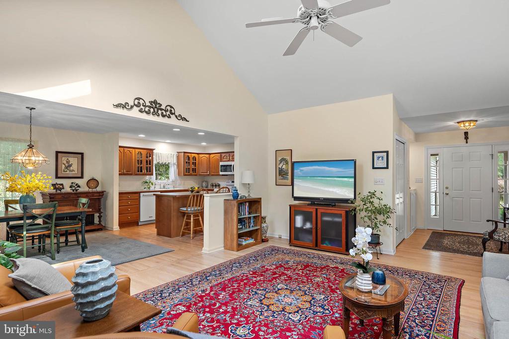 110 S WHITE CEDAR DRIVE