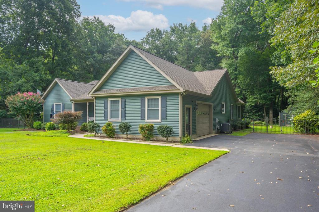 110 S WHITE CEDAR DRIVE