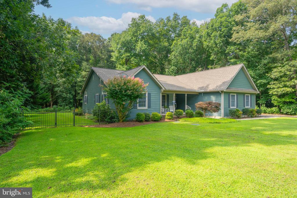 110 S WHITE CEDAR DRIVE