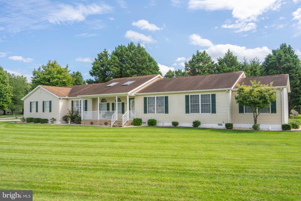 3 NICHOLE DRIVE