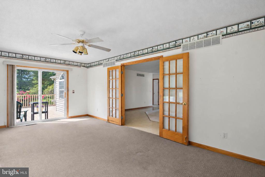 3 NICHOLE DRIVE
