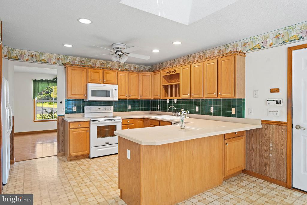 3 NICHOLE DRIVE