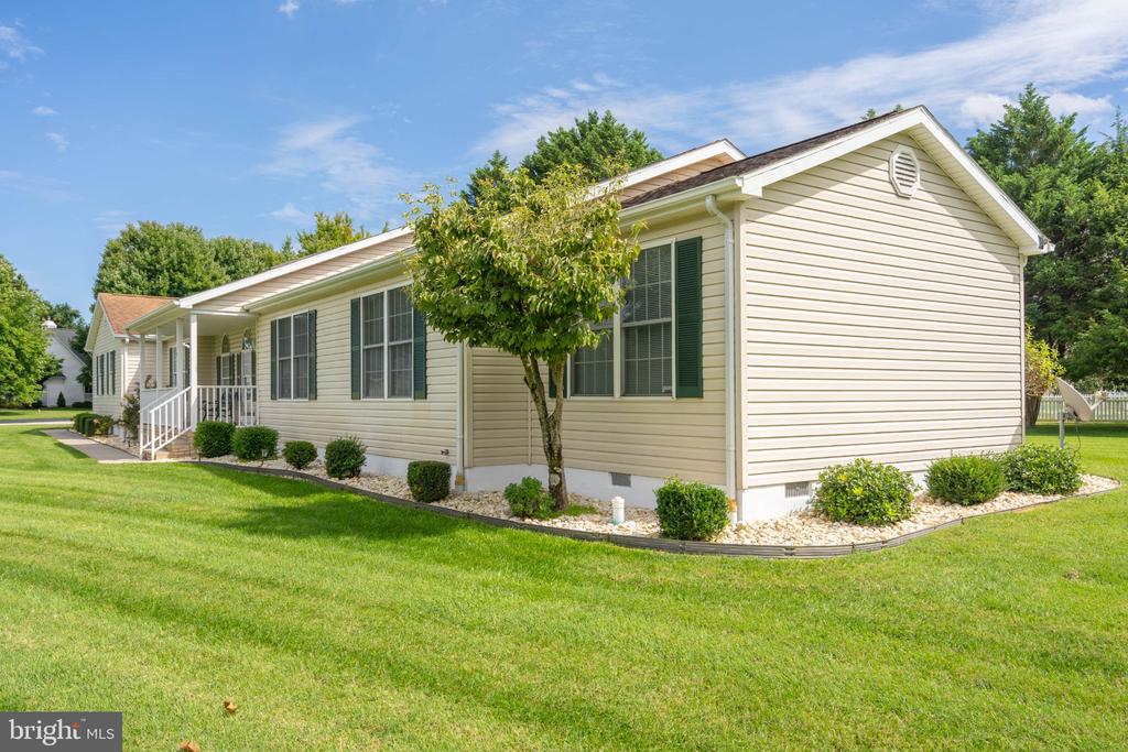 3 NICHOLE DRIVE