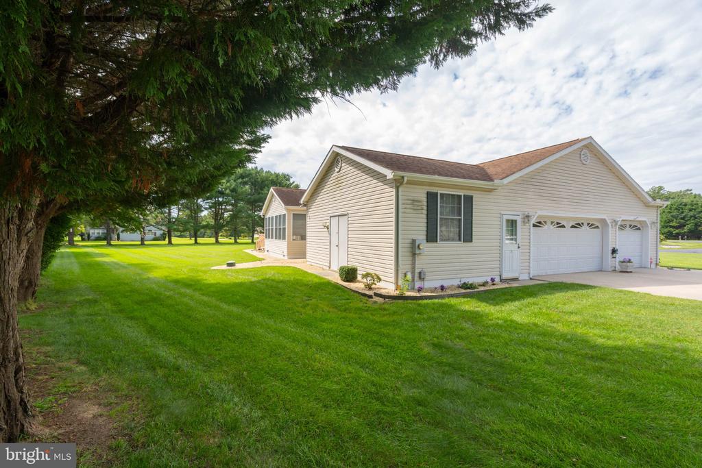 3 NICHOLE DRIVE