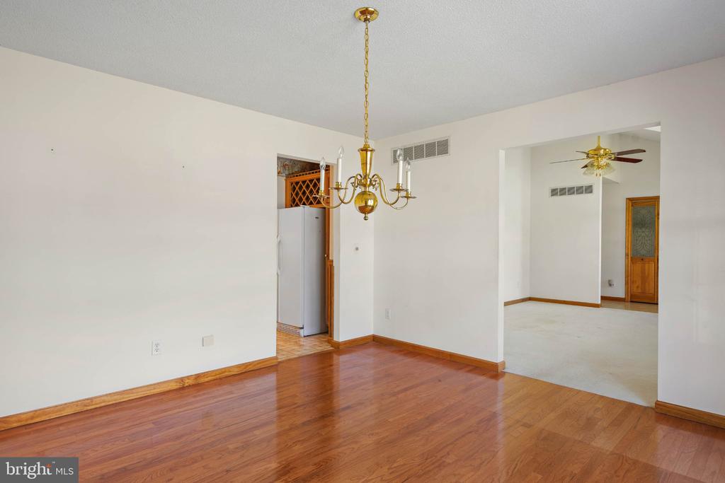 3 NICHOLE DRIVE