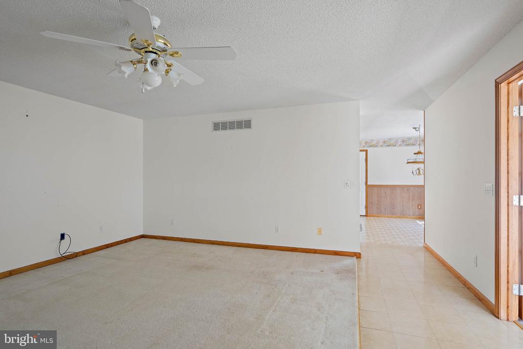 3 NICHOLE DRIVE