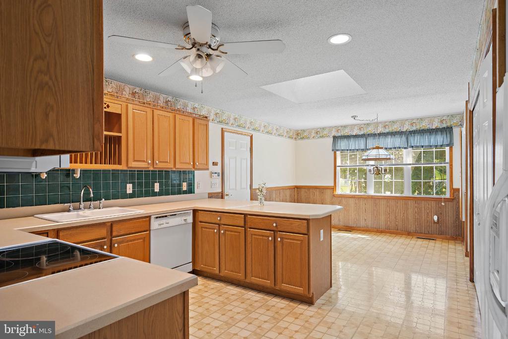 3 NICHOLE DRIVE