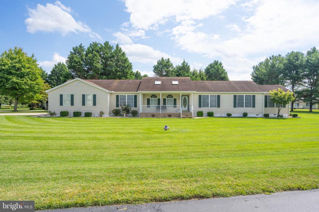 3 NICHOLE DRIVE