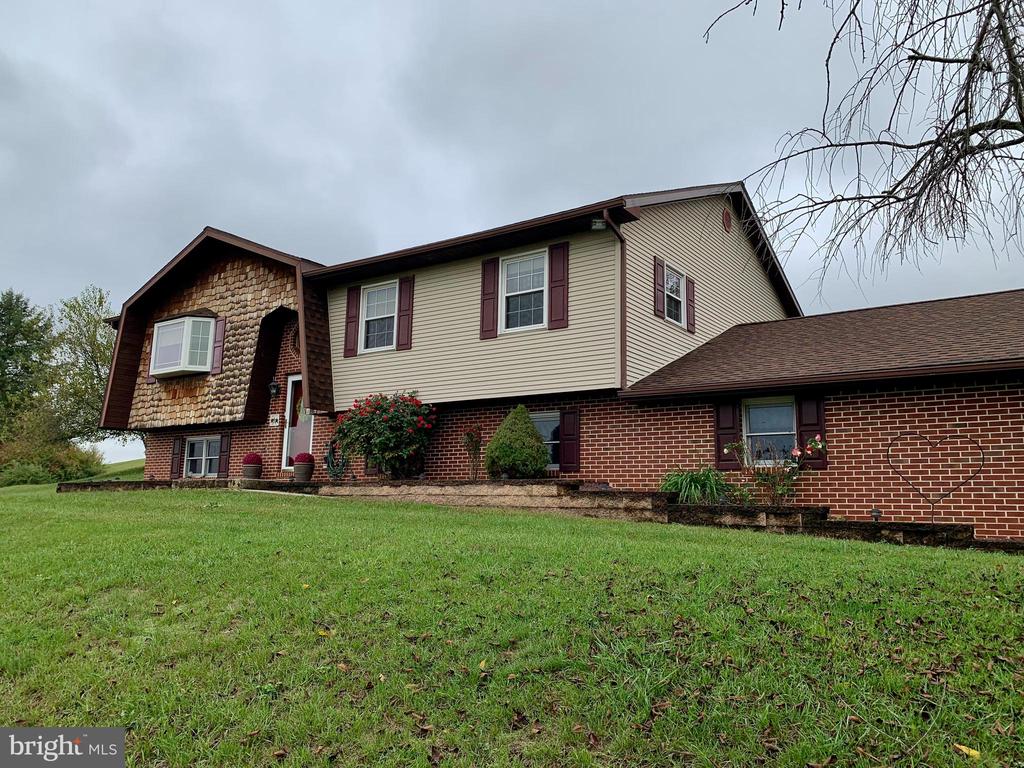 9 HOLLY DRIVE