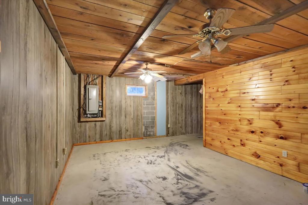 187 OAK LANE