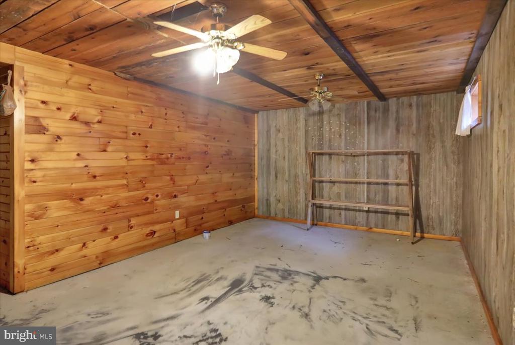 187 OAK LANE