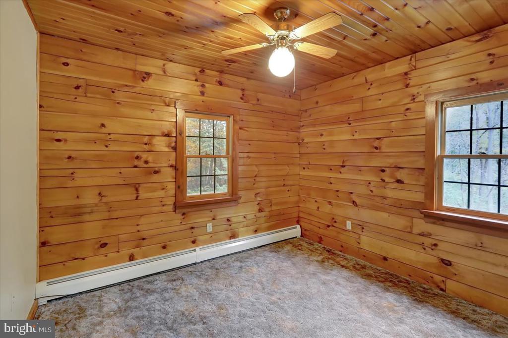 187 OAK LANE