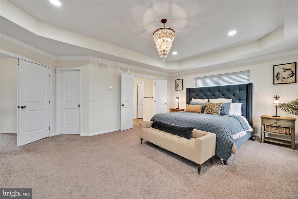 43 SADDLE LANE