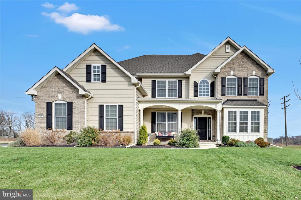 43 SADDLE LANE