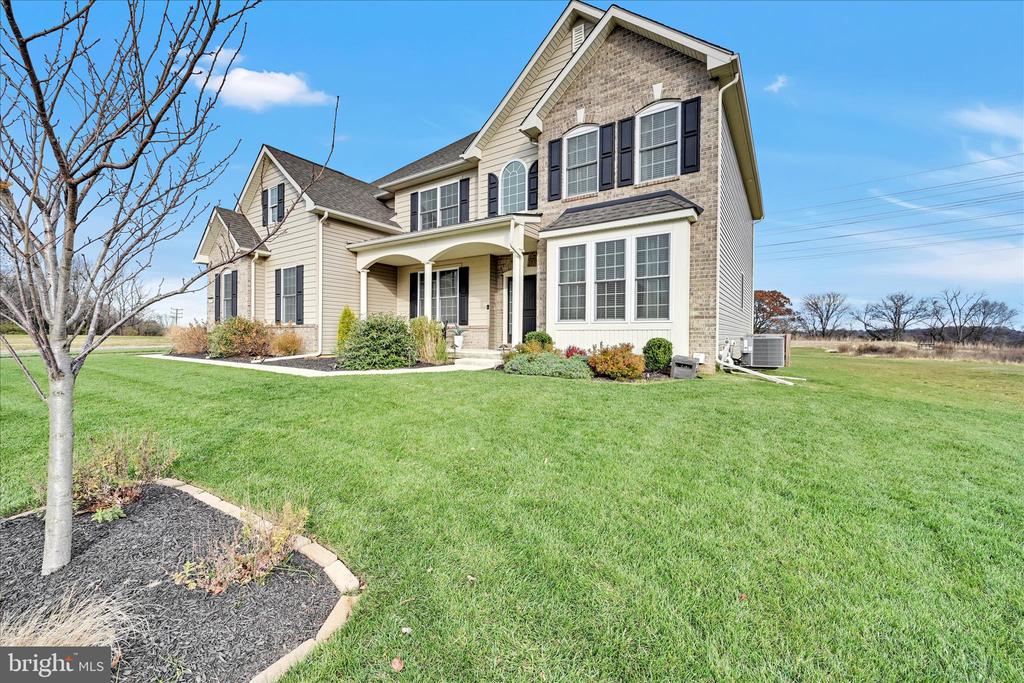 43 SADDLE LANE