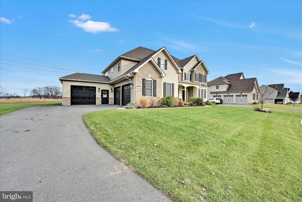 43 SADDLE LANE