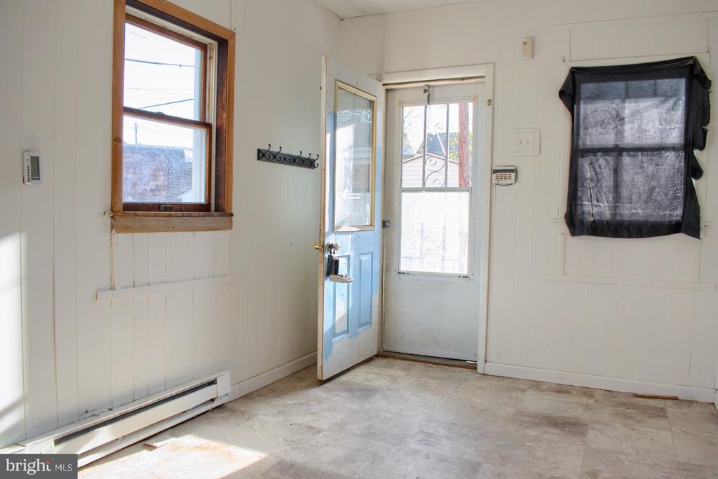 31 PEACH STREET S