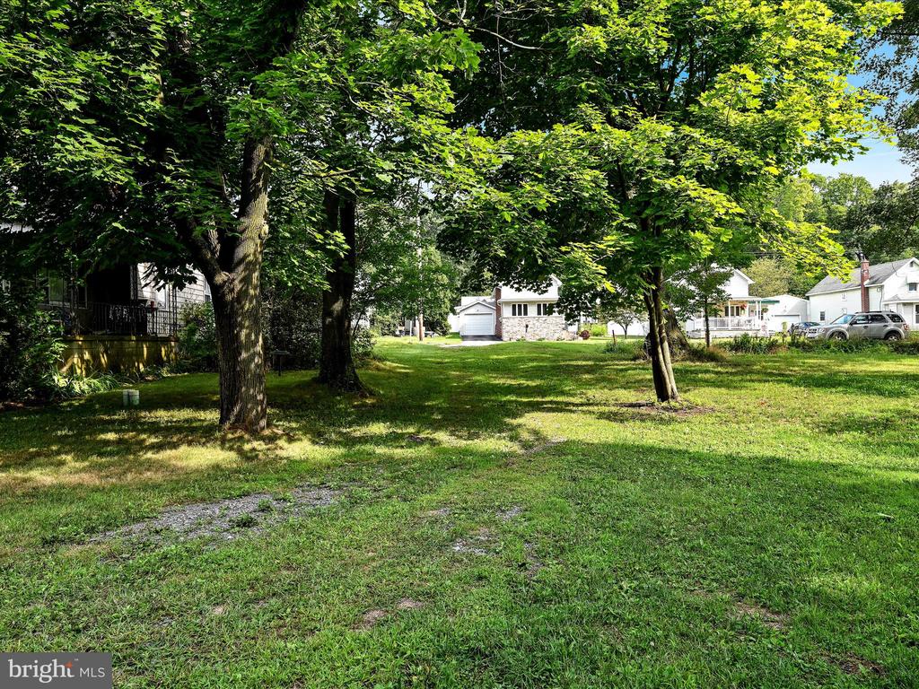 2017 E CENTER STREET