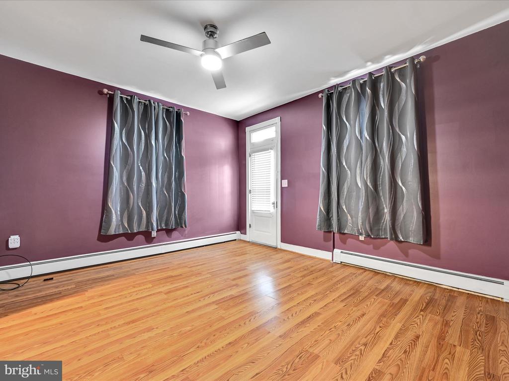 2017 E CENTER STREET