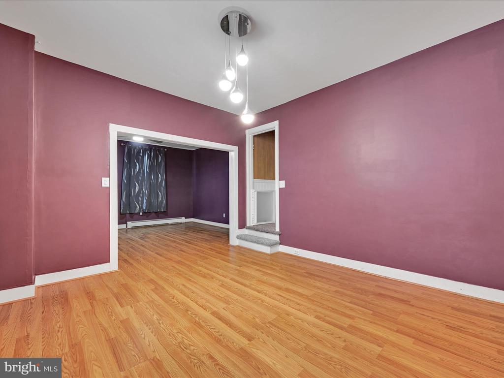2017 E CENTER STREET