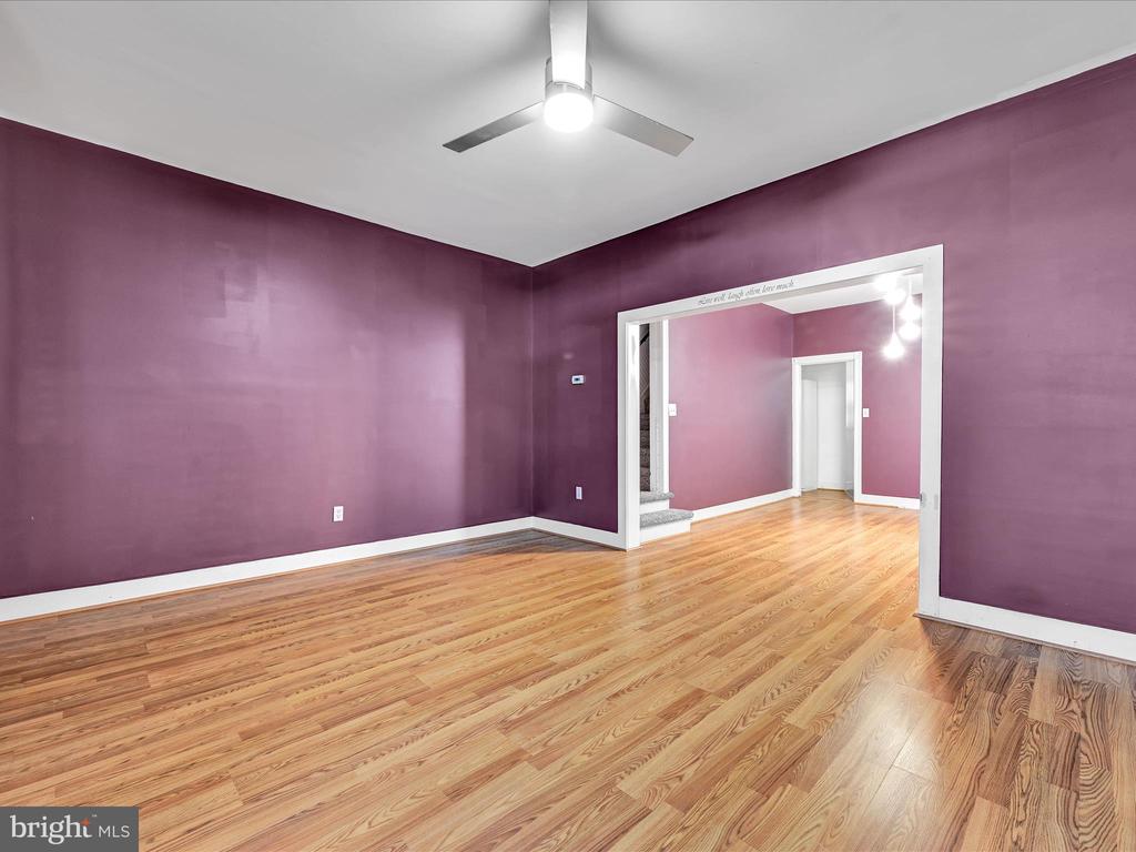 2017 E CENTER STREET
