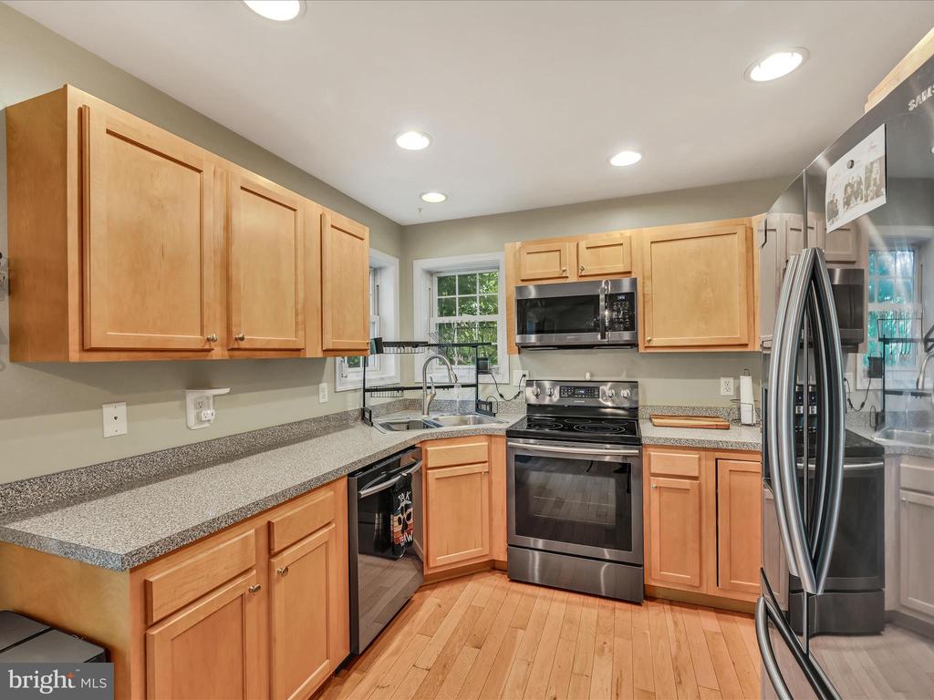 324 COMANCHE DRIVE