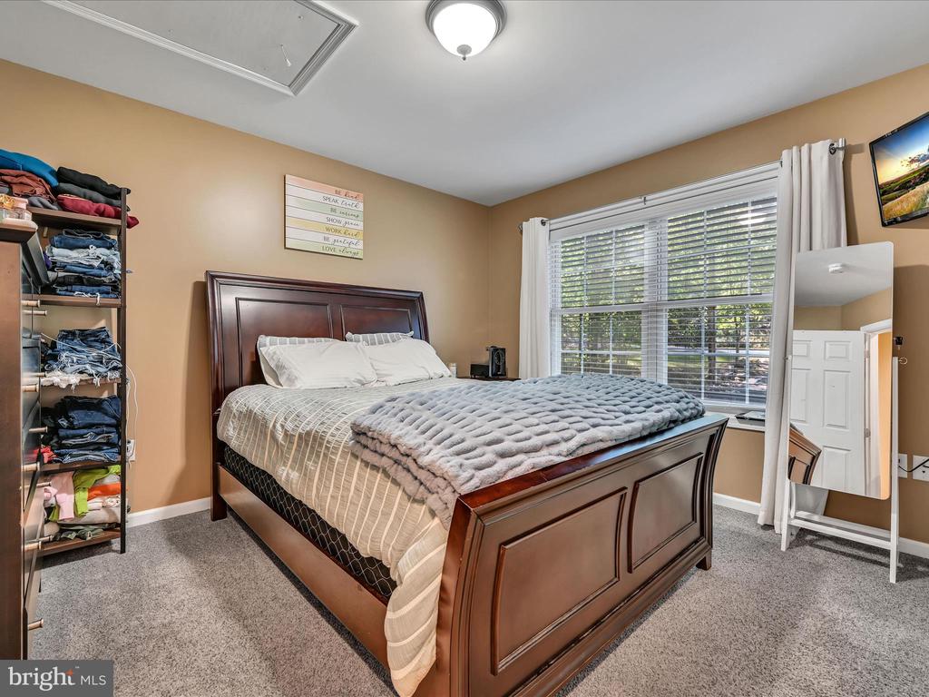 324 COMANCHE DRIVE