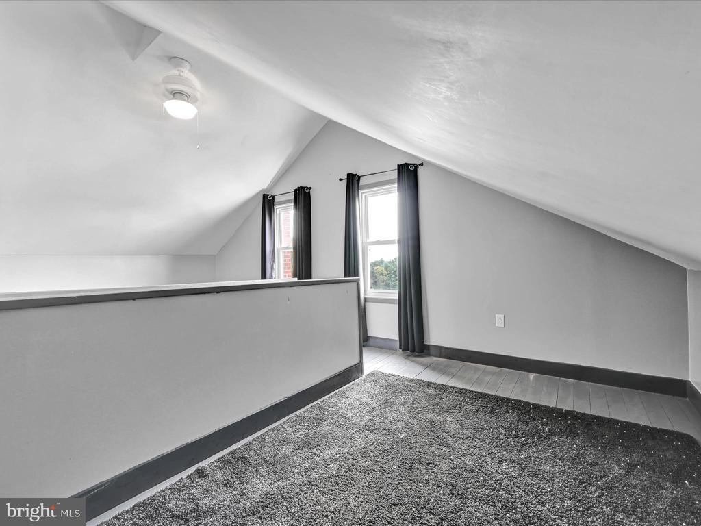15 WILLOW LANE